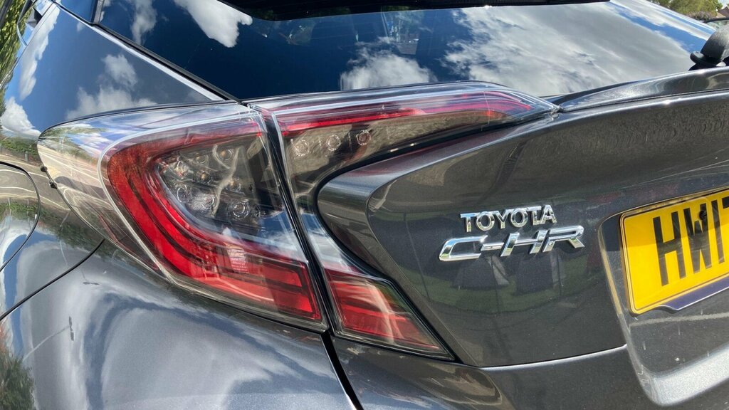 Toyota C-Hr Dynamic Silver #21