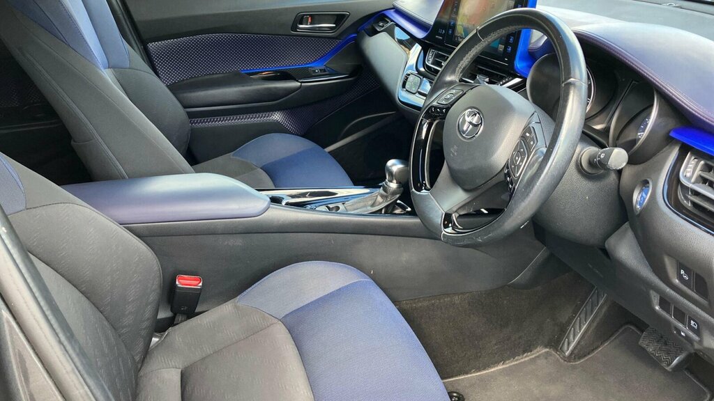 Toyota C-Hr Dynamic Silver #12