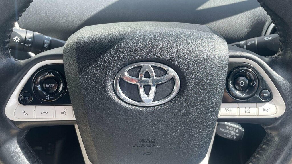 Toyota Prius Vvt-i Active Red #10