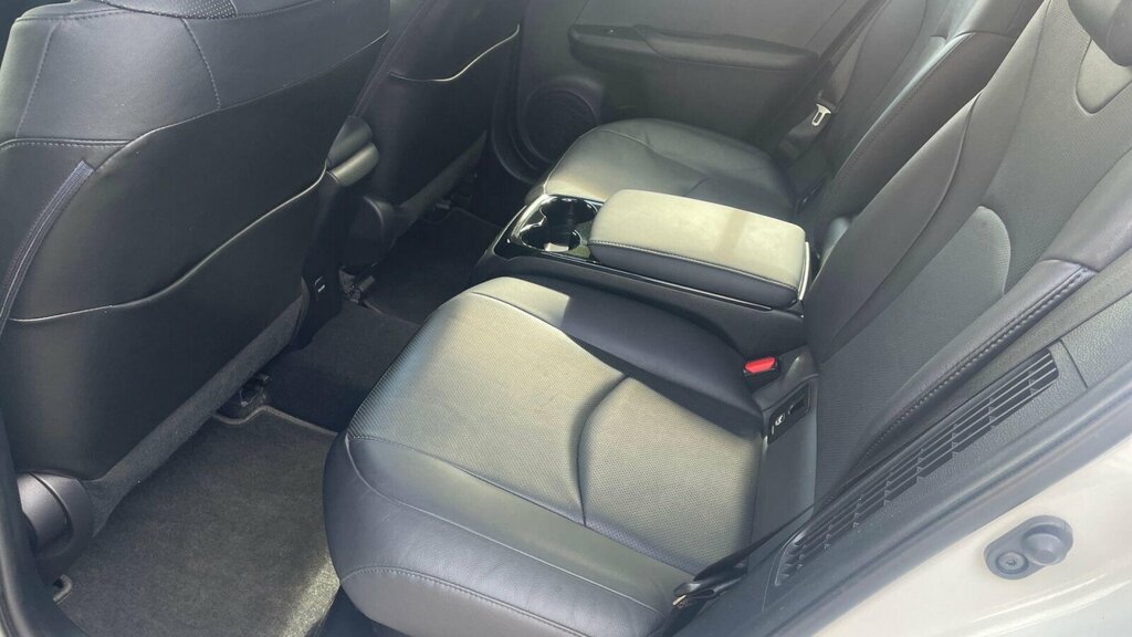 Toyota Prius Vvt-i Active Red #15