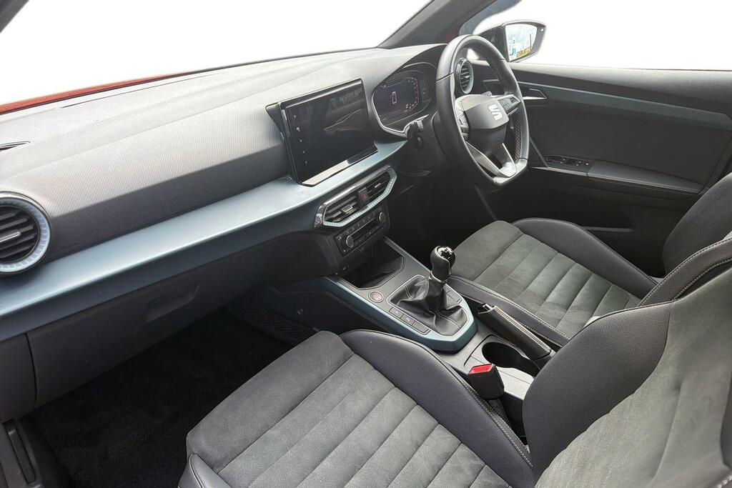 Seat Arona 1.0 Tsi 110 Xperience Lux Red #2