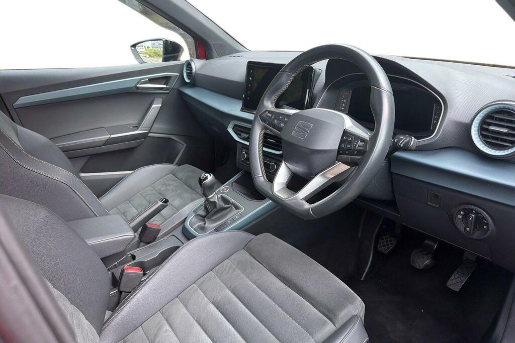 Seat Arona 1.0 Tsi 110 Xperience Lux Red #6