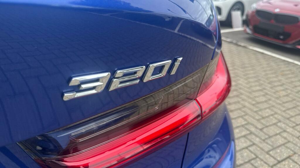 BMW 3 Series 320I M Sport White #25