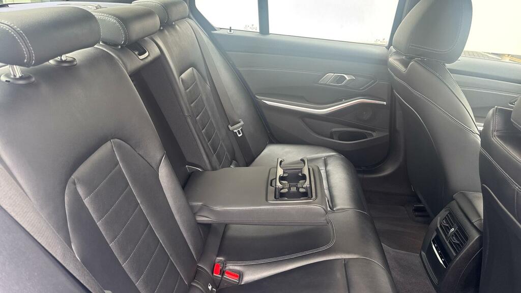 BMW 3 Series 320I M Sport White #35