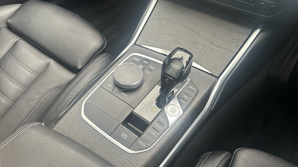 BMW 3 Series 320I M Sport White #10