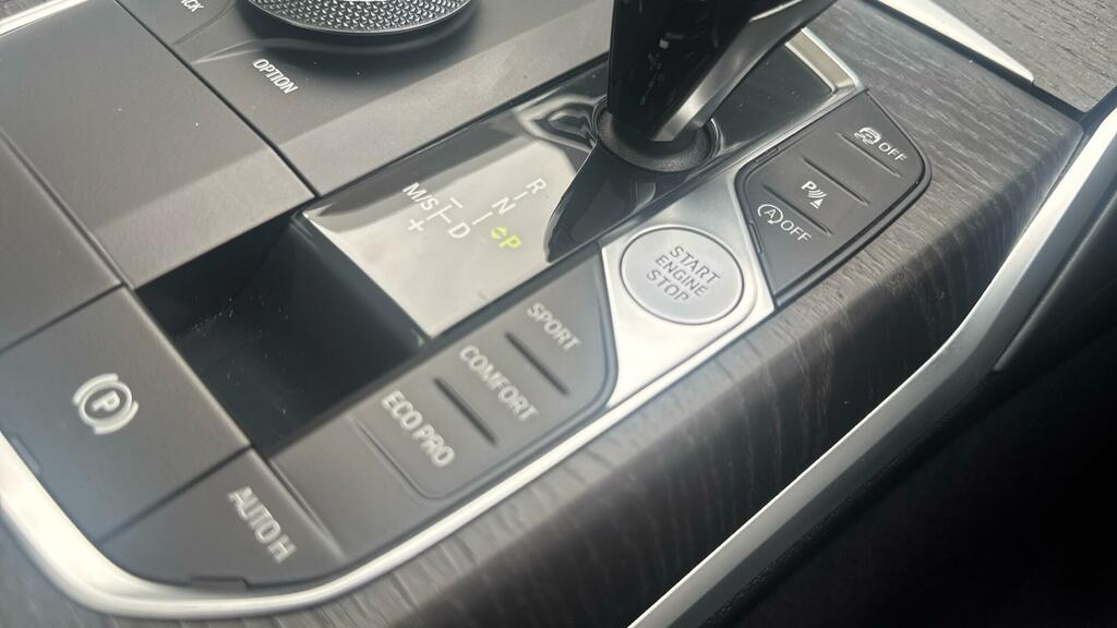 BMW 3 Series 320I M Sport White #19