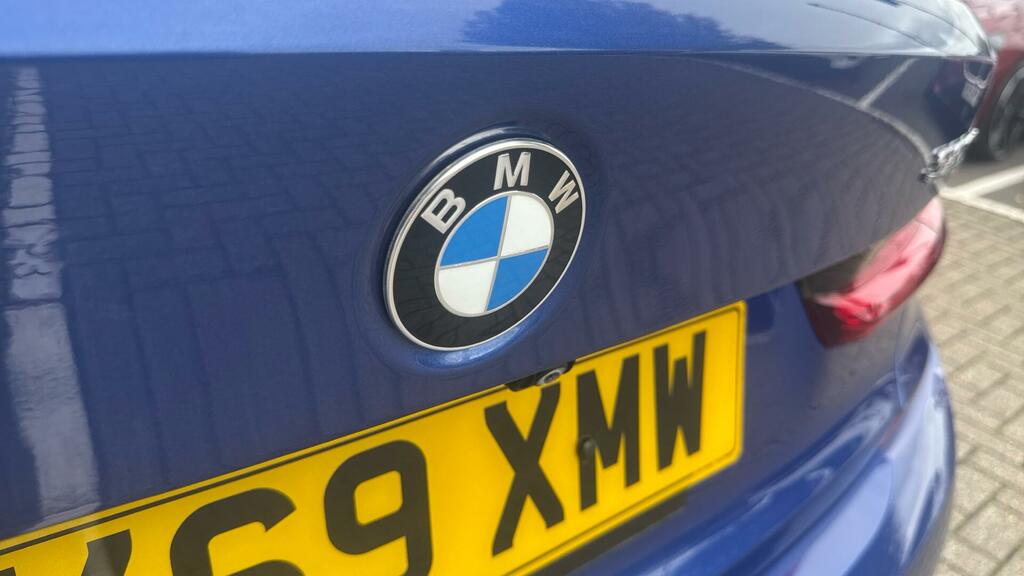 BMW 3 Series 320I M Sport White #24