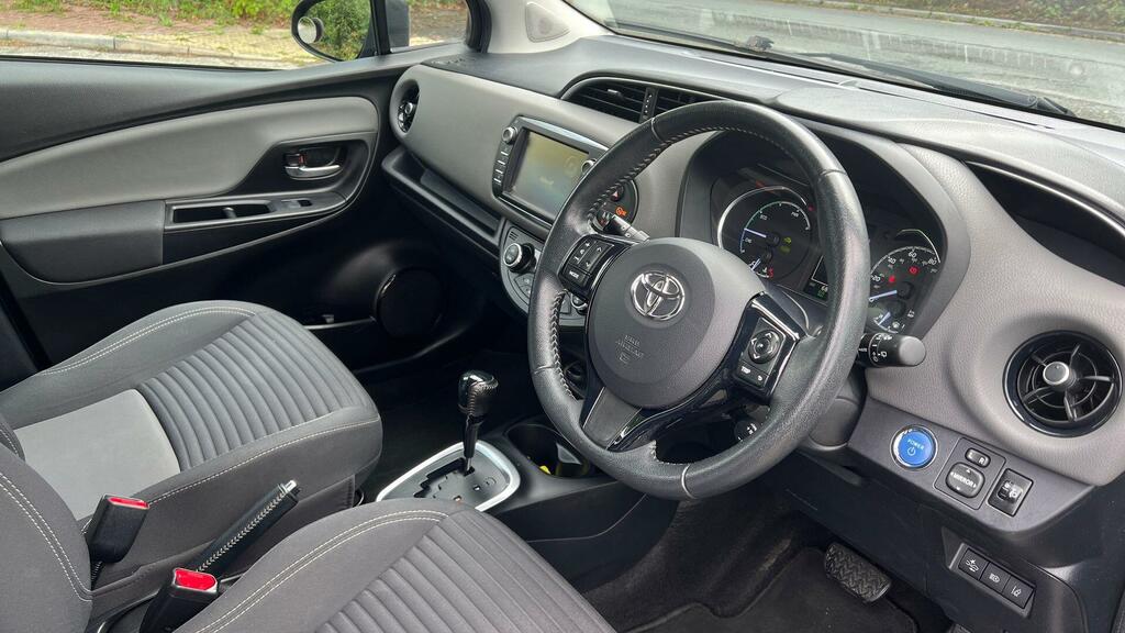 Toyota Yaris 1.5L Icon Tech Brown #12