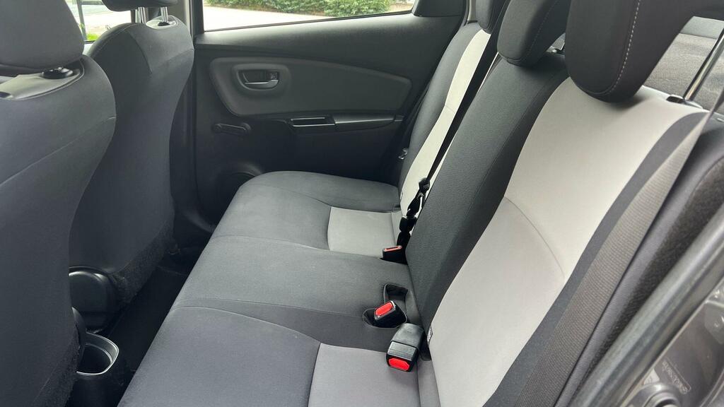 Toyota Yaris 1.5L Icon Tech Brown #15
