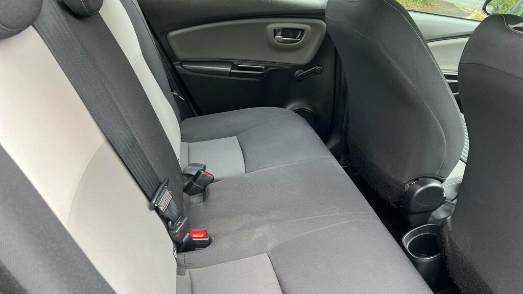 Toyota Yaris 1.5L Icon Tech Brown #8