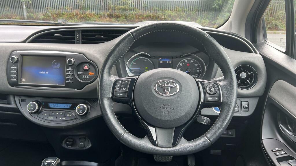 Toyota Yaris 1.5L Icon Tech Brown #7