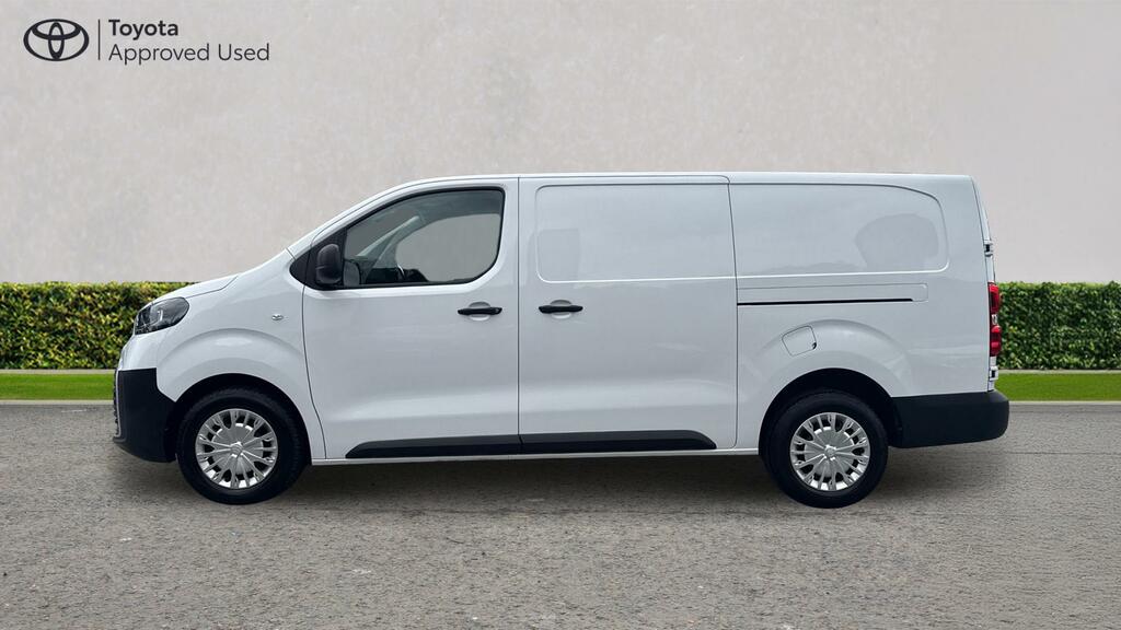 Toyota PROACE 2.0D Icon Medium Panel Van 6Dr Mwb E White #25