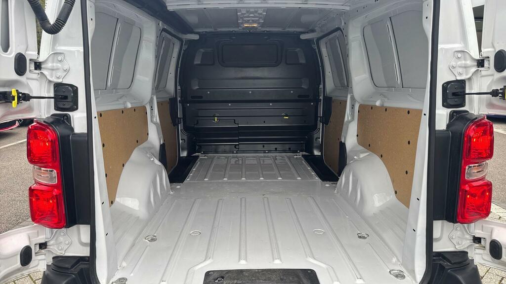 Toyota PROACE 2.0D Icon Medium Panel Van 6Dr Mwb E White #13