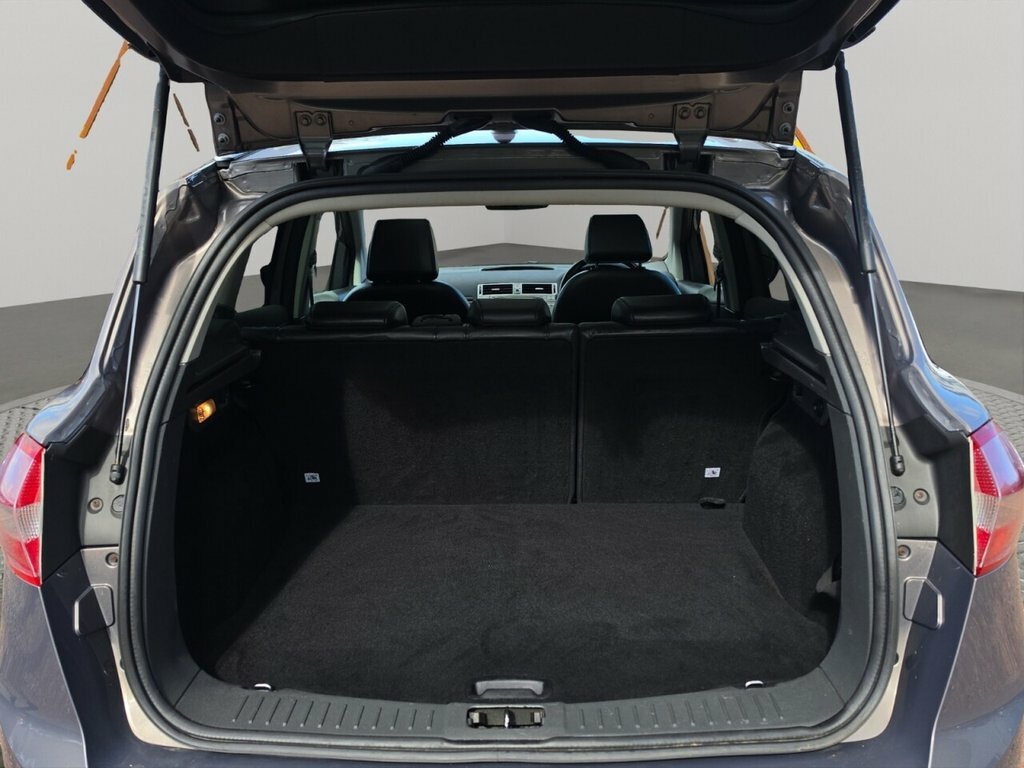 Ford Kuga  Black #24