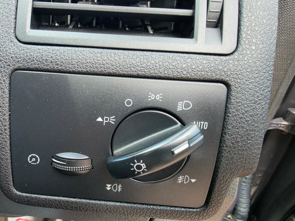 Ford Kuga  Black #32