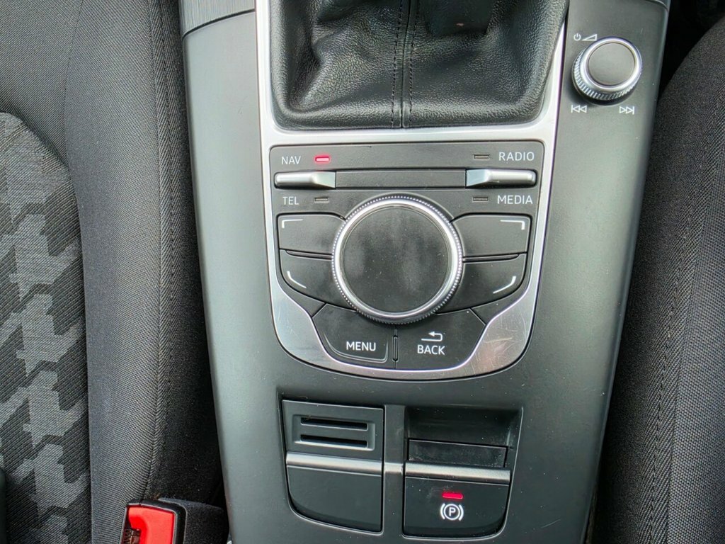 Audi A3 2.0 Tdi S Line Final Edition Red #35