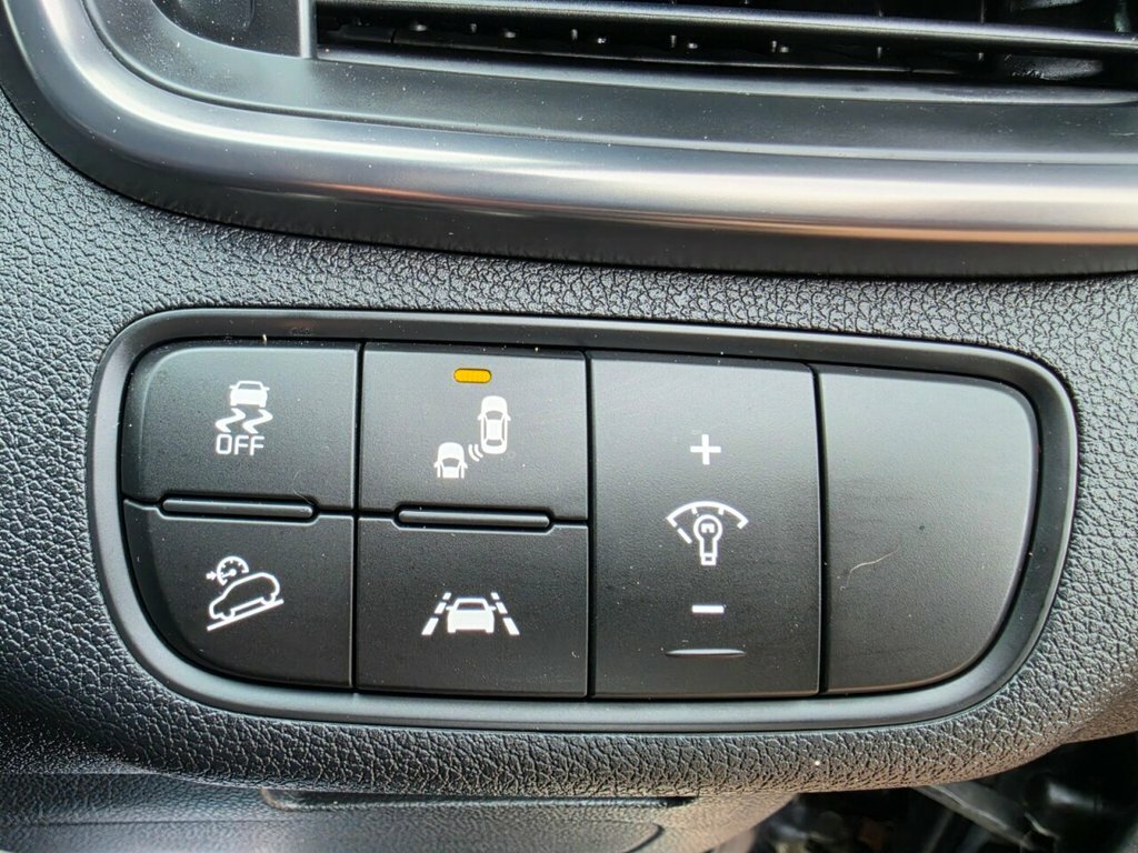 Kia Sorento Suv White #35