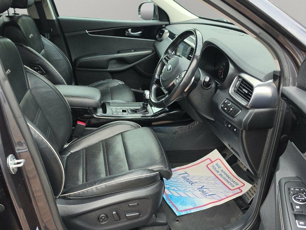 Kia Sorento Suv White #11