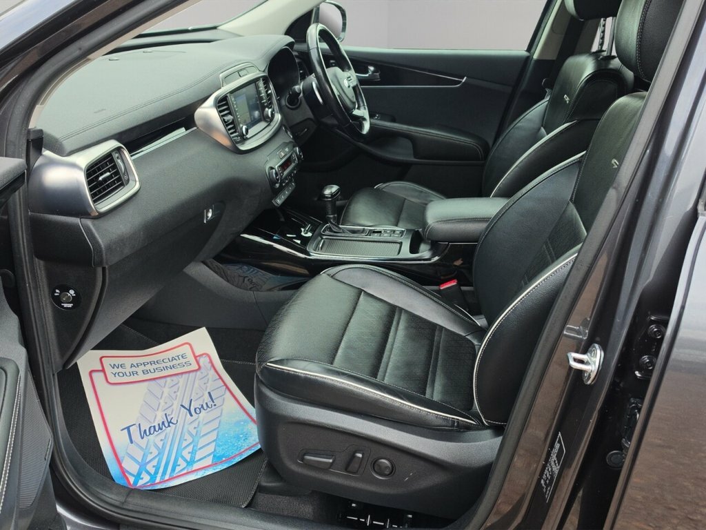 Kia Sorento Suv White #12
