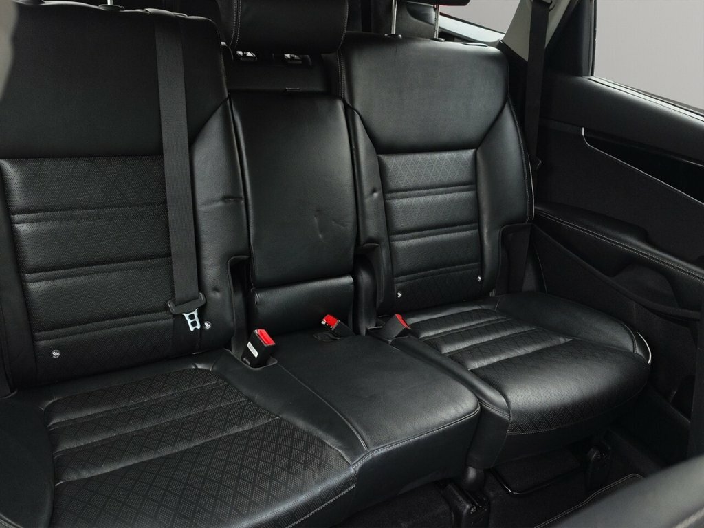 Kia Sorento Suv White #19