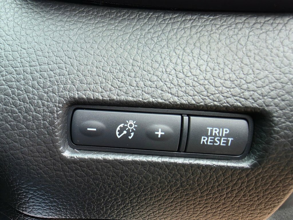 Nissan Qashqai Dci Tekna 128 Silver #31