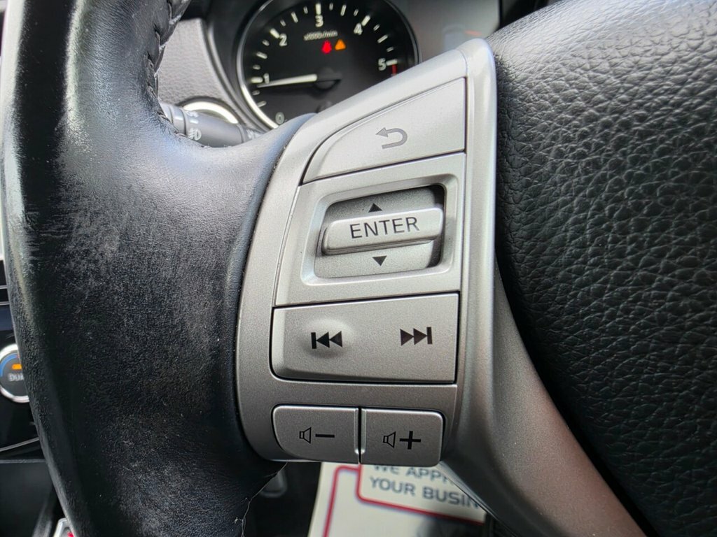 Nissan Qashqai Dci Tekna 128 Silver #35