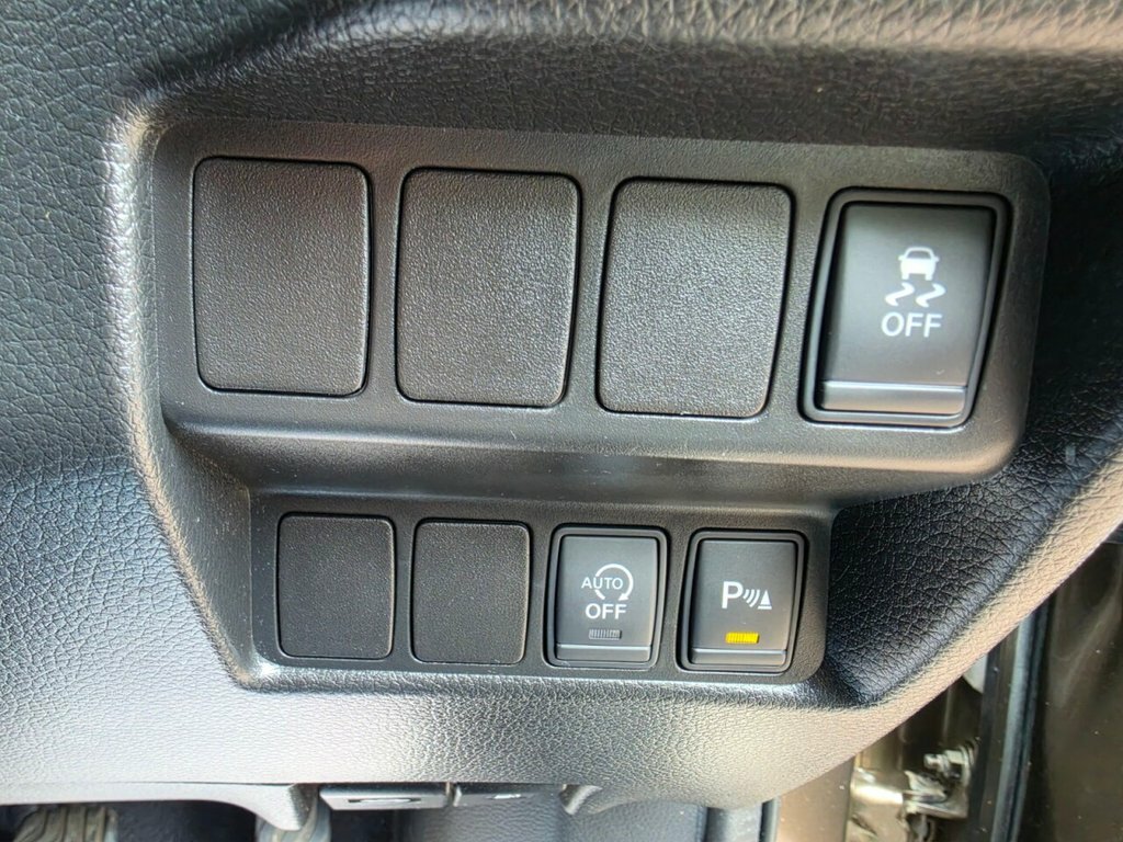 Nissan Qashqai Dci Tekna 128 Silver #30