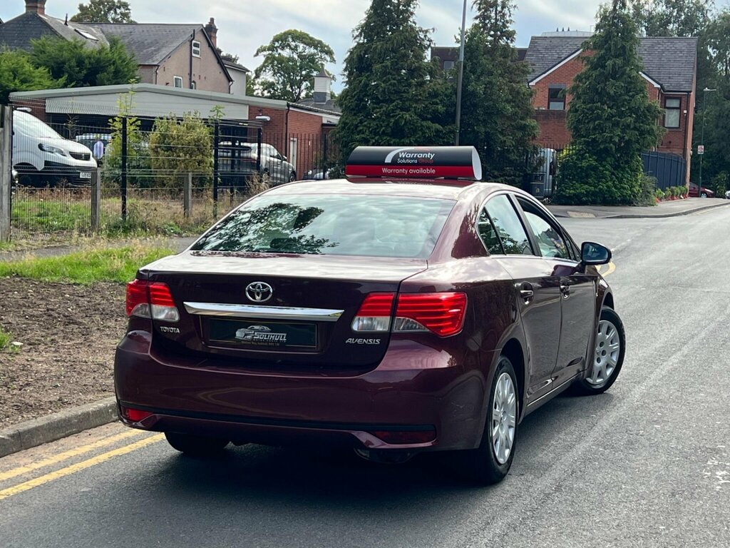 Toyota Avensis 1.8 V-matic T2 Euro 5 Red #2