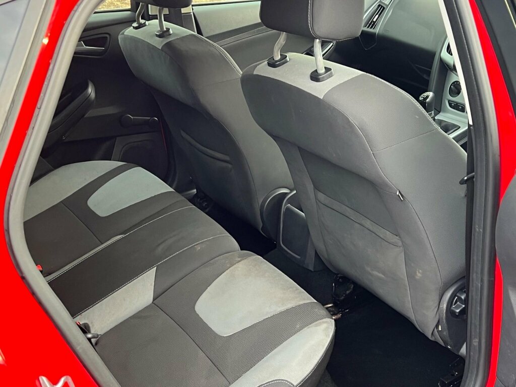 Ford Focus 1.6 Zetec Red #10