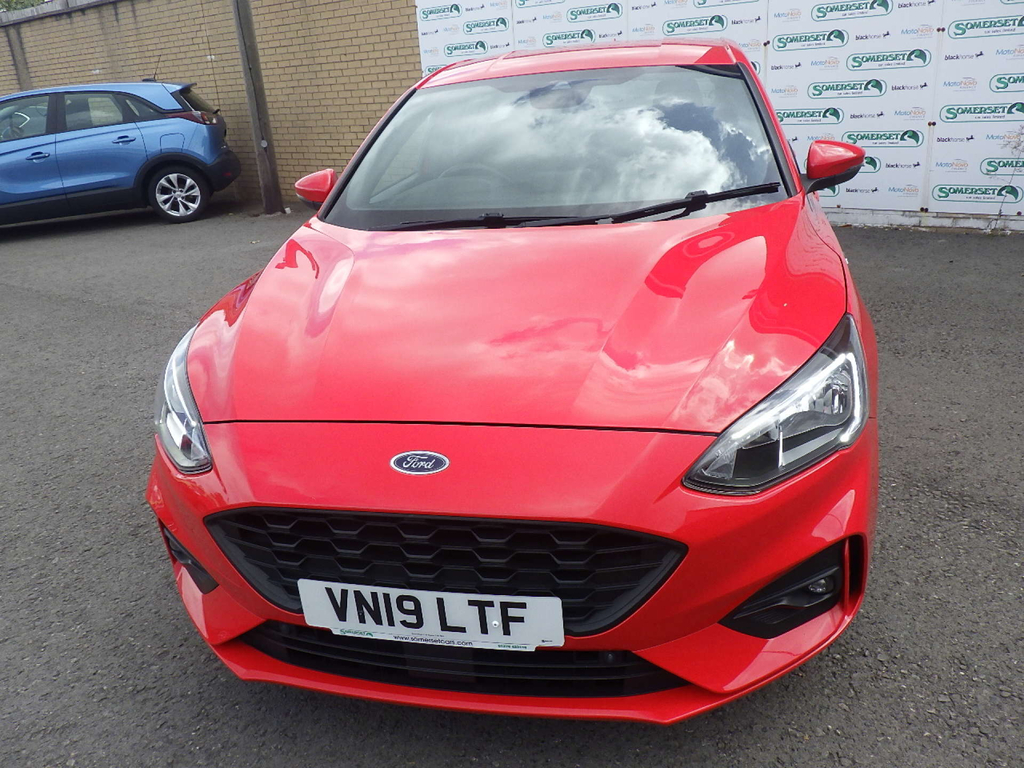 Ford Focus St-line X VN19LTF Red #4