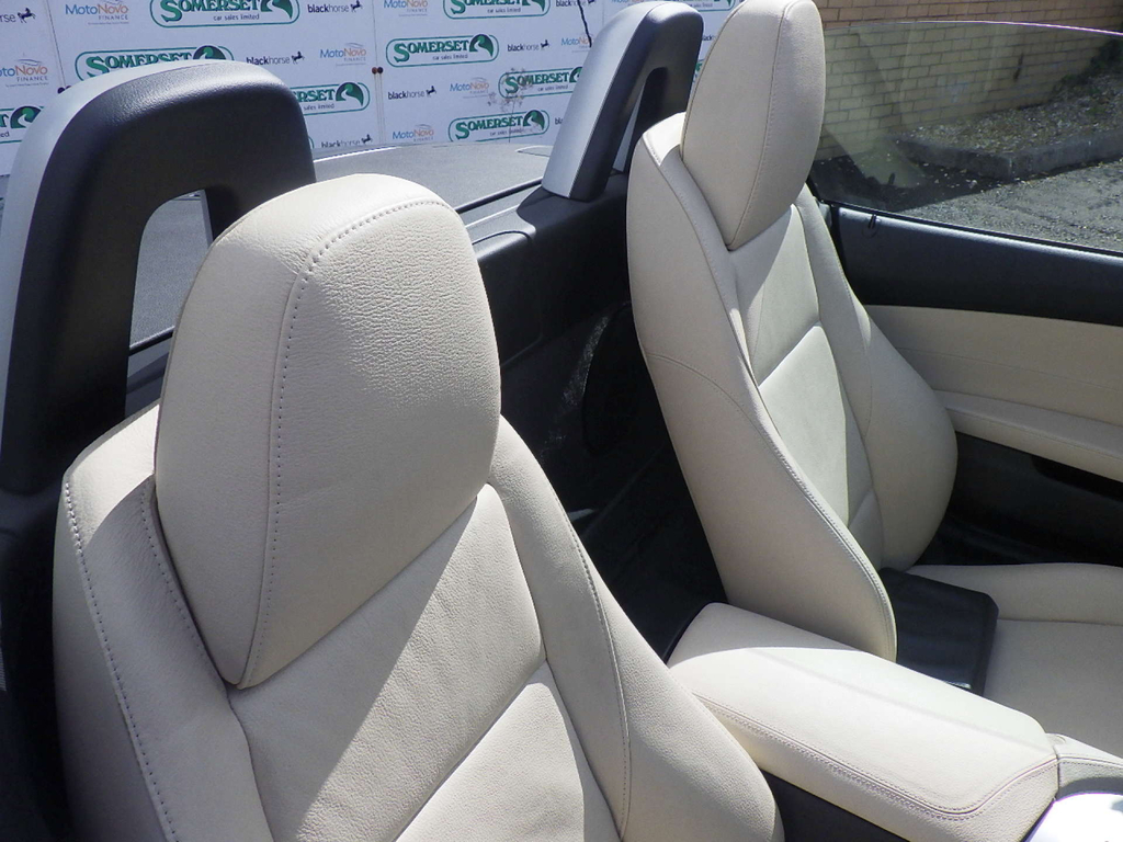 BMW Z4 White #21