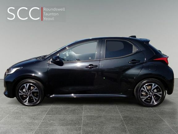 Toyota Yaris Design Black #2