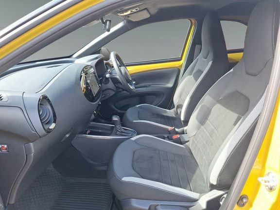 Toyota Aygo X Edge Auto #15