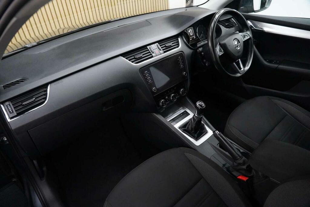 Skoda Octavia Vrs White #34