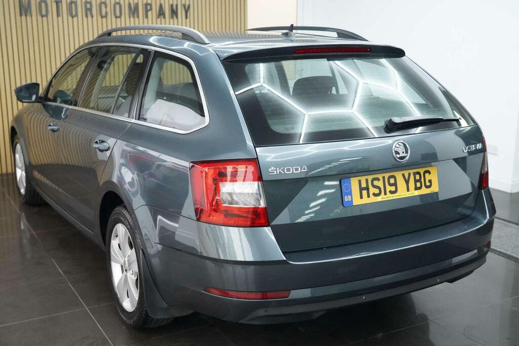 Skoda Octavia Vrs White #42