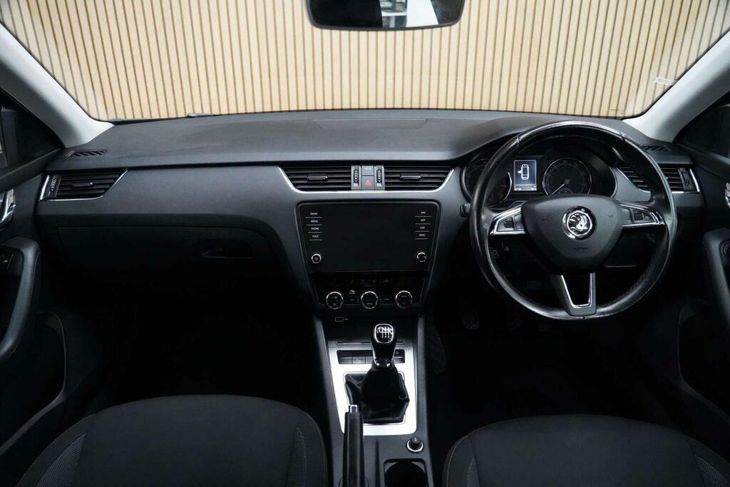 Skoda Octavia Vrs White #33