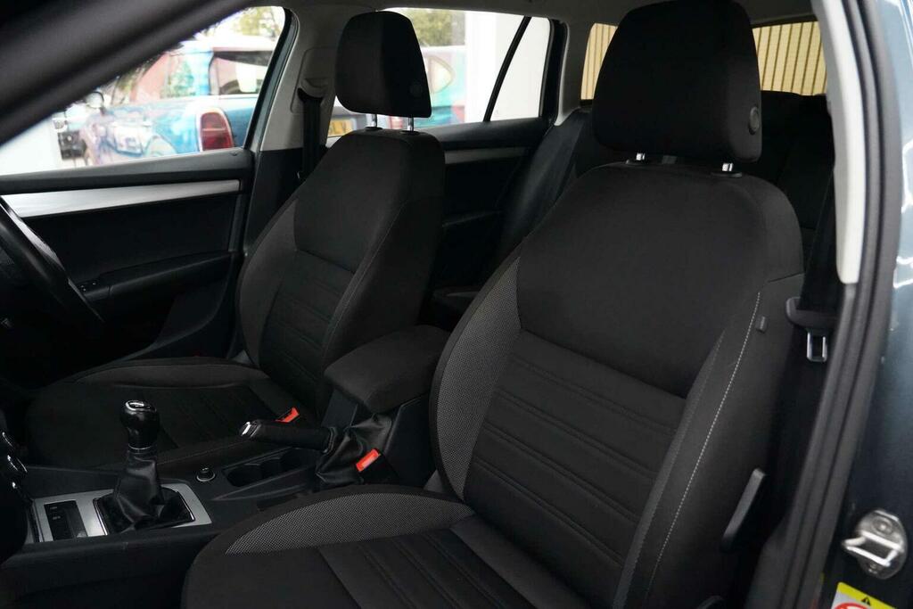 Skoda Octavia Vrs White #16