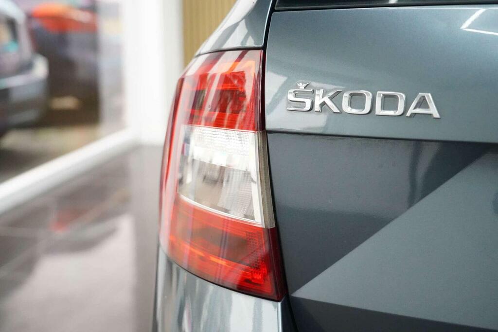 Skoda Octavia Vrs White #39