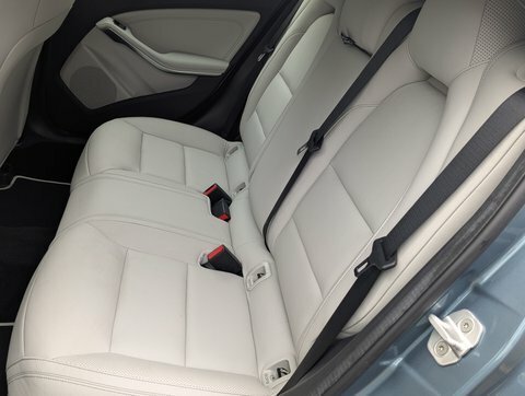 Mercedes-Benz A Class A200 Executive Amg Line White #19
