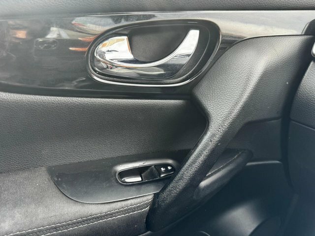 Nissan Qashqai 1.2L Tekna Black #25