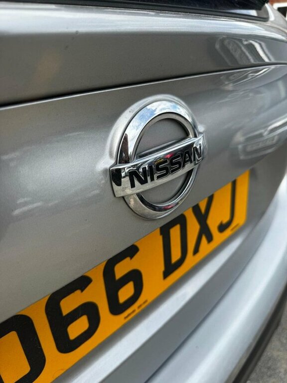 Nissan Qashqai 1.2L Tekna Black #37