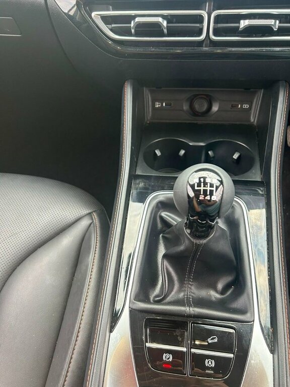 MG HS 1.5 T-gdi 16.6Kwh Trophy Euro 6 Ss White #17