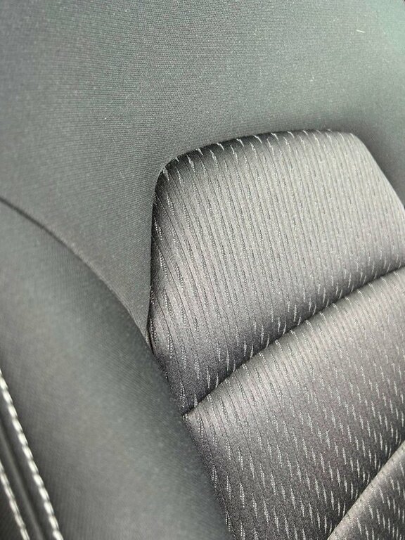 Infiniti Q30 D Premium Brown #33
