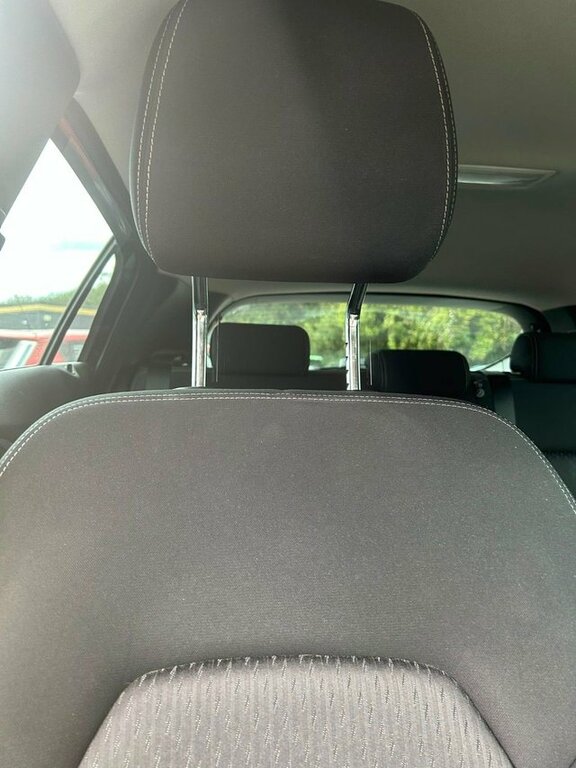 Infiniti Q30 D Premium Brown #36