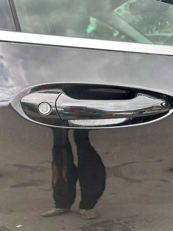 Infiniti Q30 D Premium Brown #41