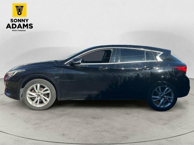Infiniti Q30 D Premium Brown #6