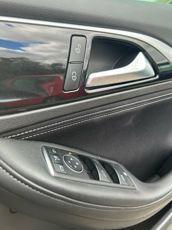 Infiniti Q30 D Premium Brown #34