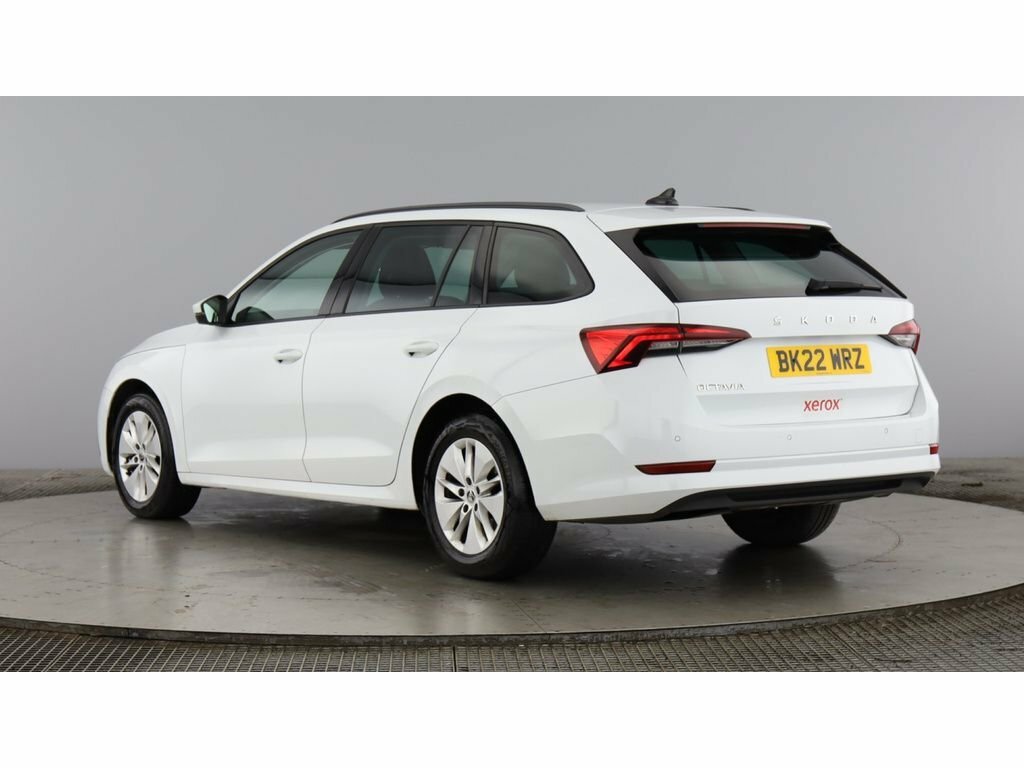 Skoda Octavia 1L Se Technology White #6