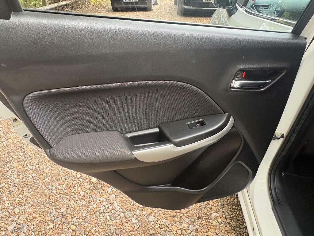 Suzuki Baleno 1.2 Dualjet Sz3 Silver #28
