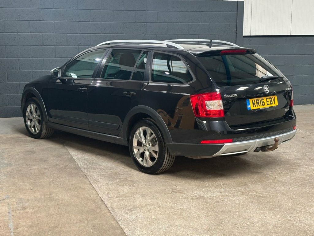 Skoda Octavia 2L Scout Black #6